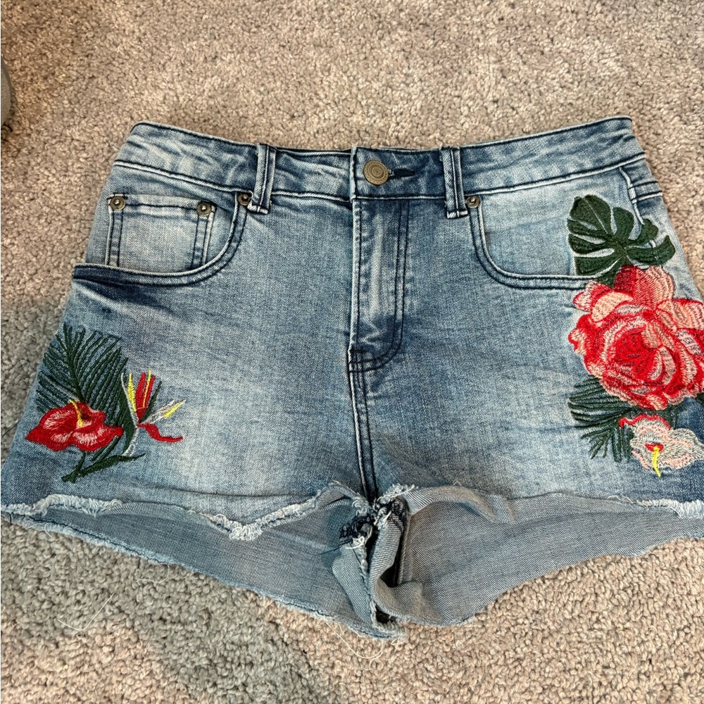 Gianni Bini Blue Floral Embroidered Jean Shorts